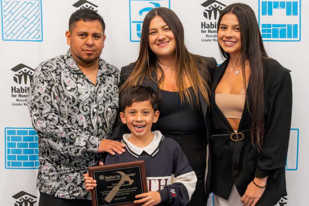 Greta and Freddy Campoverde with their family.