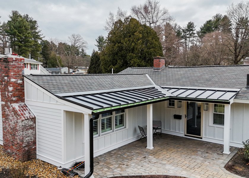 Golden Group Roofing appreciates the New England winters and knows how important it is for you to get the most reliable roofing shingles to protect your home during high winds, rain, and snowstorms in our region. We offer a wide selection of high-performance shingles for our Massachusetts and New Hampshire residents, including several styles from GAF.