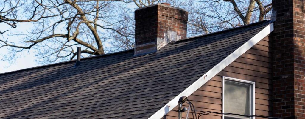 asphalt roof photo.