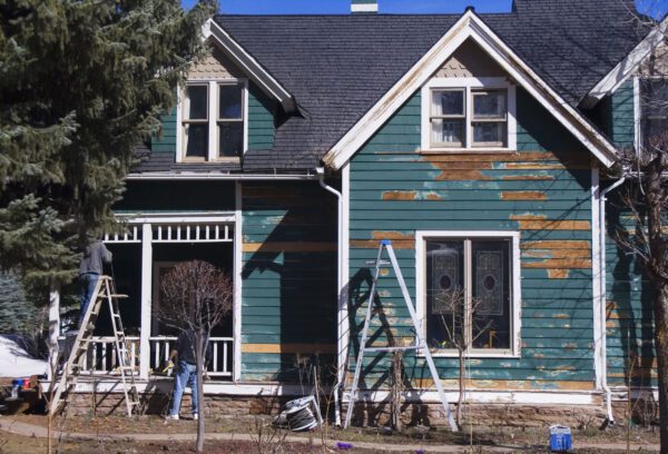 exterior-decay-600x408